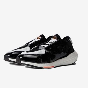 Stella McCartney x ADIDAS Ultraboost 22 jogging sneaker